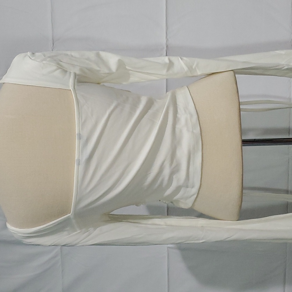 Unity Ruched Crop NEW - Picture 2 of 8
